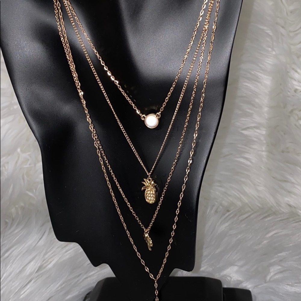 🌺Cute layered necklace🌺 - Picture 5 of 6